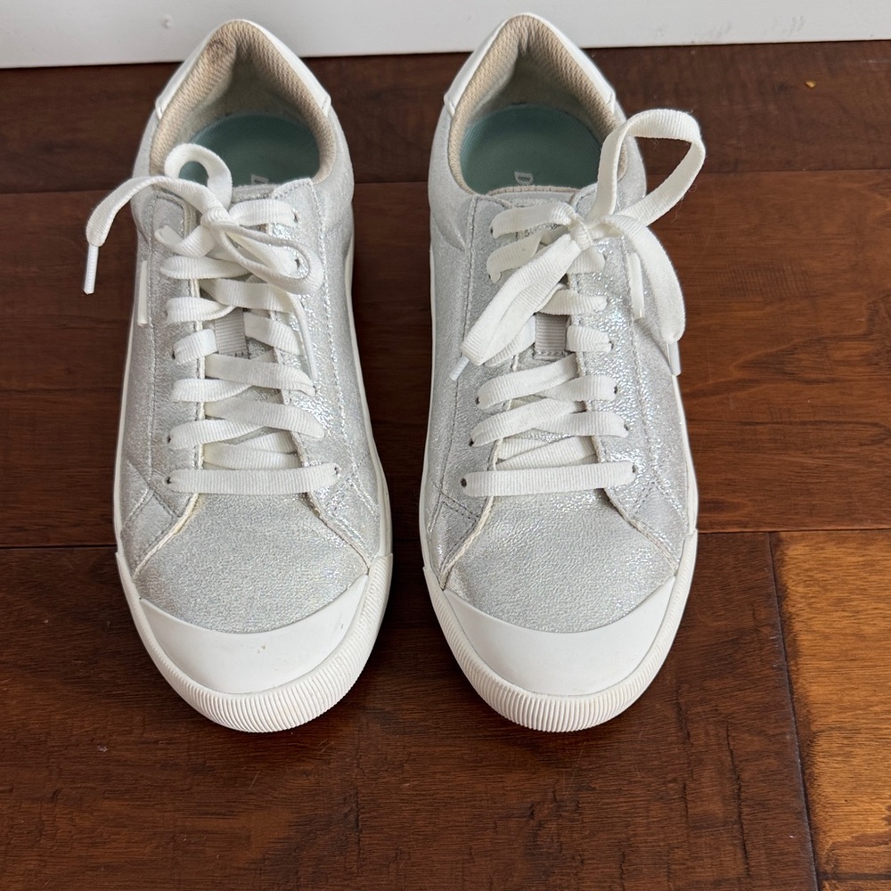 Women's White & Silver Sneakers